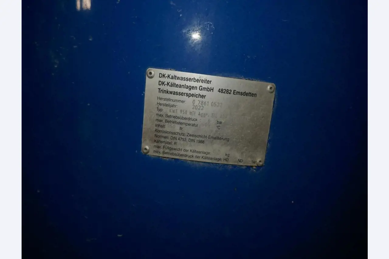 Máquinas bem conservadas de um fabricante de produtos de pastelaria-11