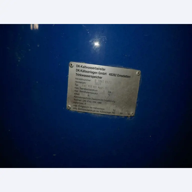 Máquinas bem conservadas de um fabricante de produtos de pastelaria-11