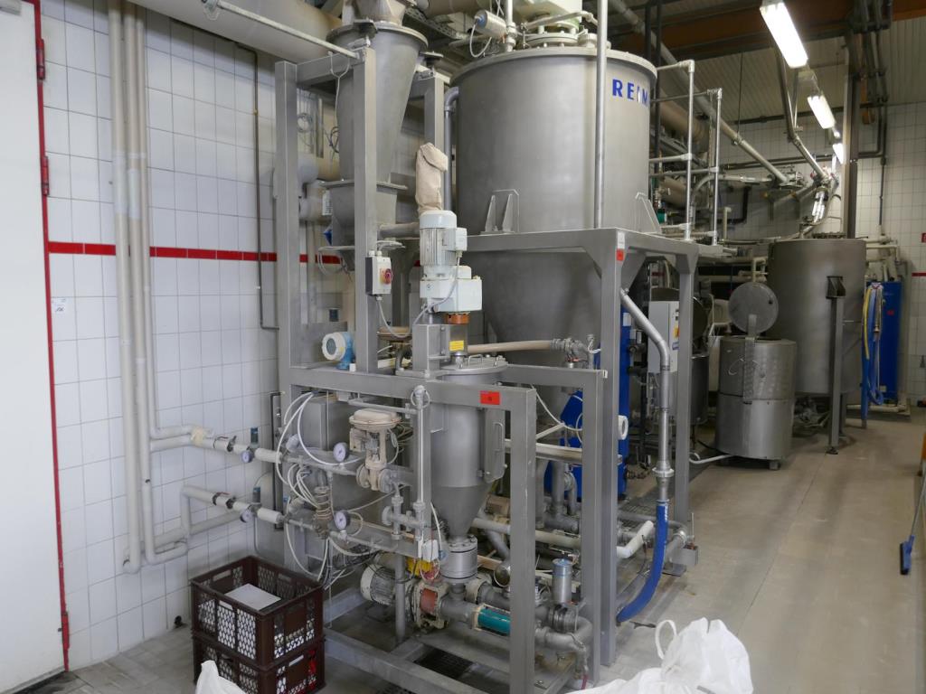 Well-maintained machines of a bakery manufacturer-1