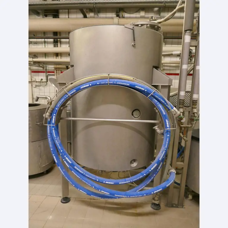 Máquinas bem conservadas de um fabricante de produtos de pastelaria-3