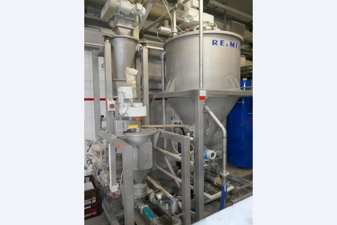 Máquinas bem conservadas de um fabricante de produtos de pastelaria-6