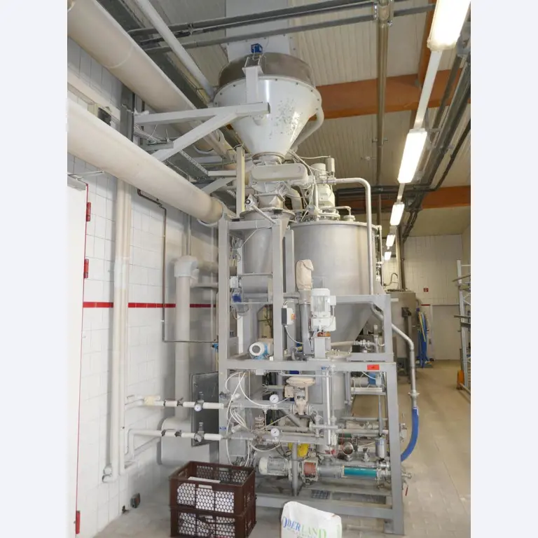 Máquinas bem conservadas de um fabricante de produtos de pastelaria-7