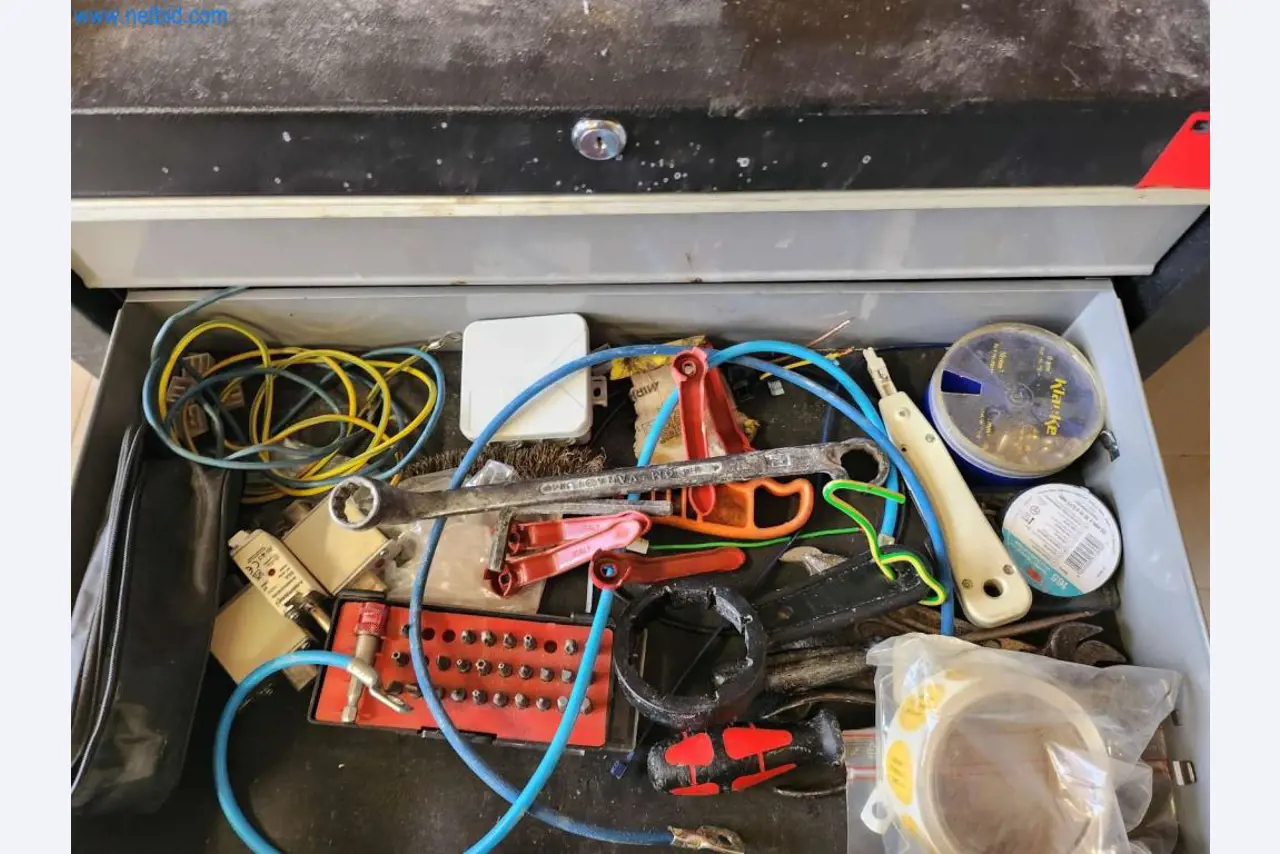 Máquinas bem conservadas de um fabricante de produtos de pastelaria-3