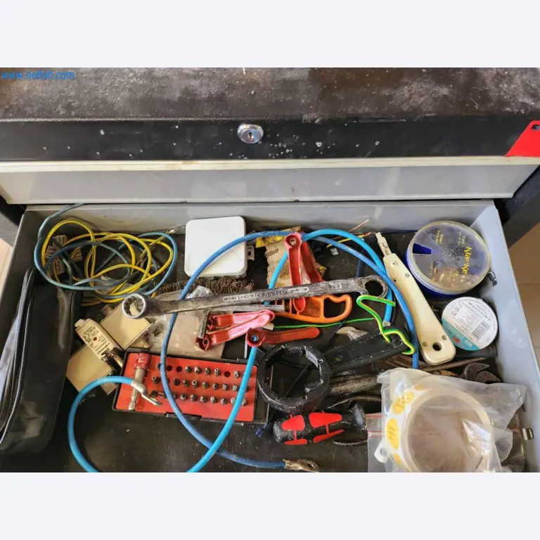 Máquinas bem conservadas de um fabricante de produtos de pastelaria-3