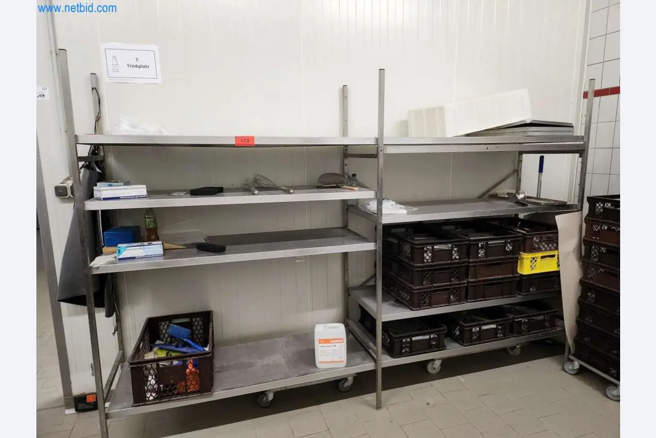 Máquinas bem conservadas de um fabricante de produtos de pastelaria-1