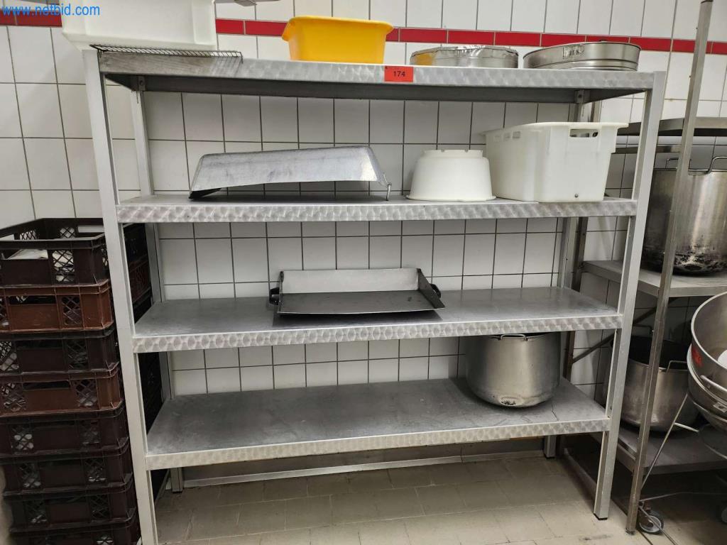 Máquinas bem conservadas de um fabricante de produtos de pastelaria-1