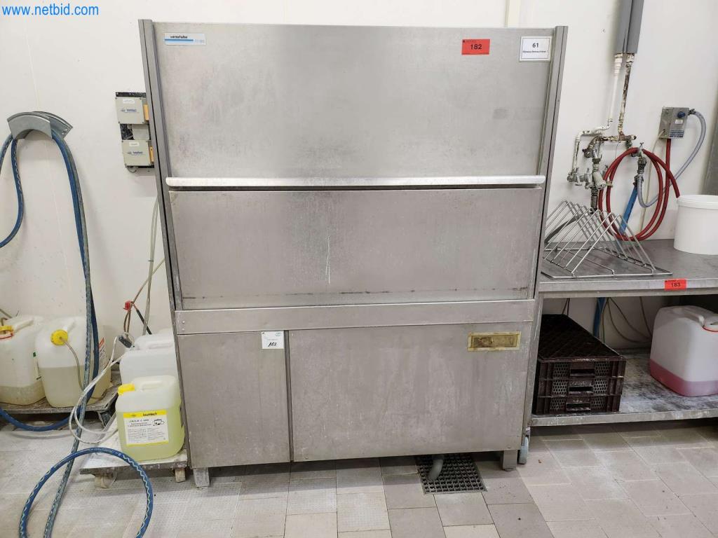 Gepflegte Maschinen eines Backwarenherstellers-1