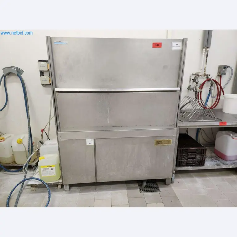 Gepflegte Maschinen eines Backwarenherstellers-1