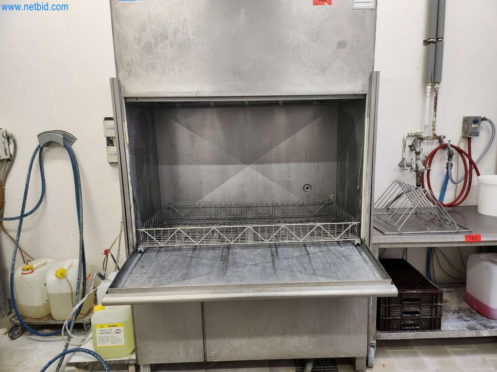 Gepflegte Maschinen eines Backwarenherstellers-2