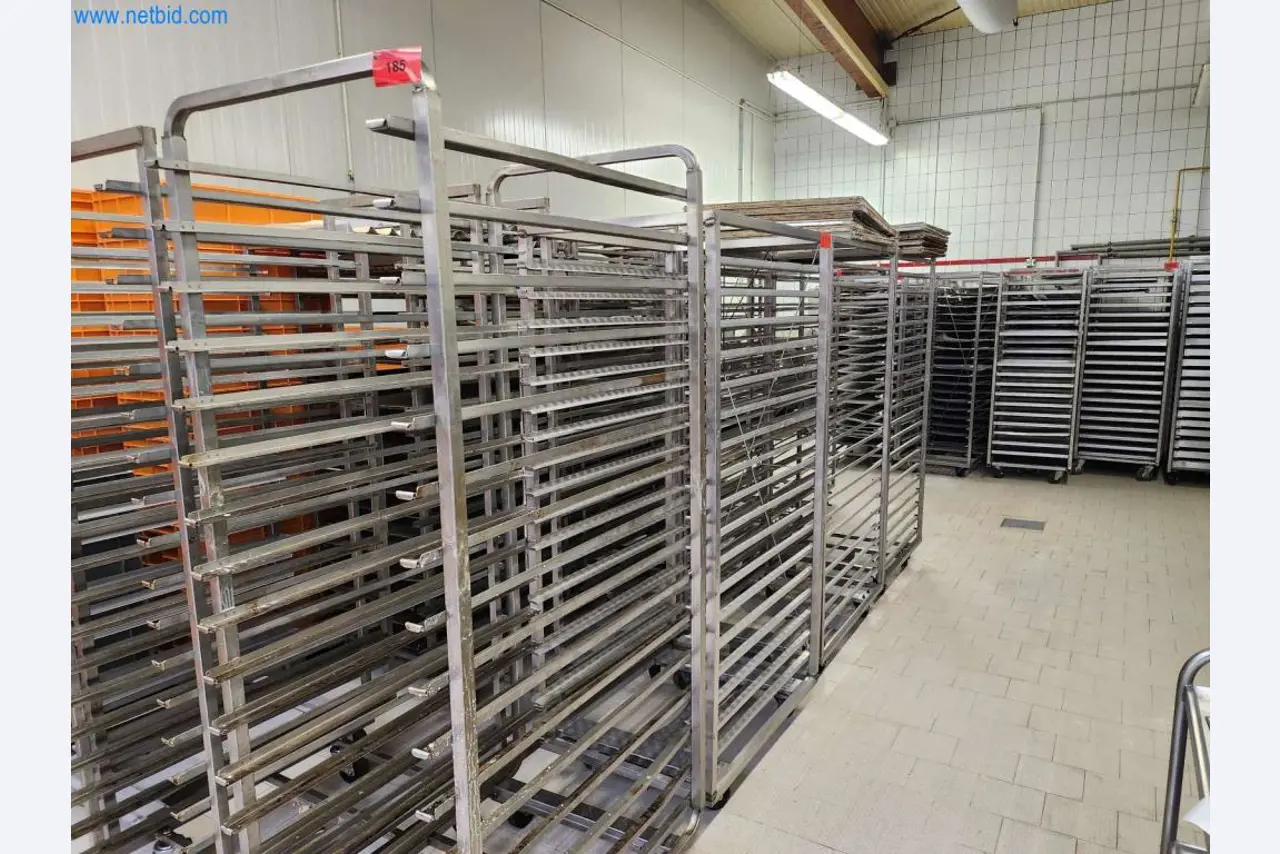 Máquinas bem conservadas de um fabricante de produtos de pastelaria-1