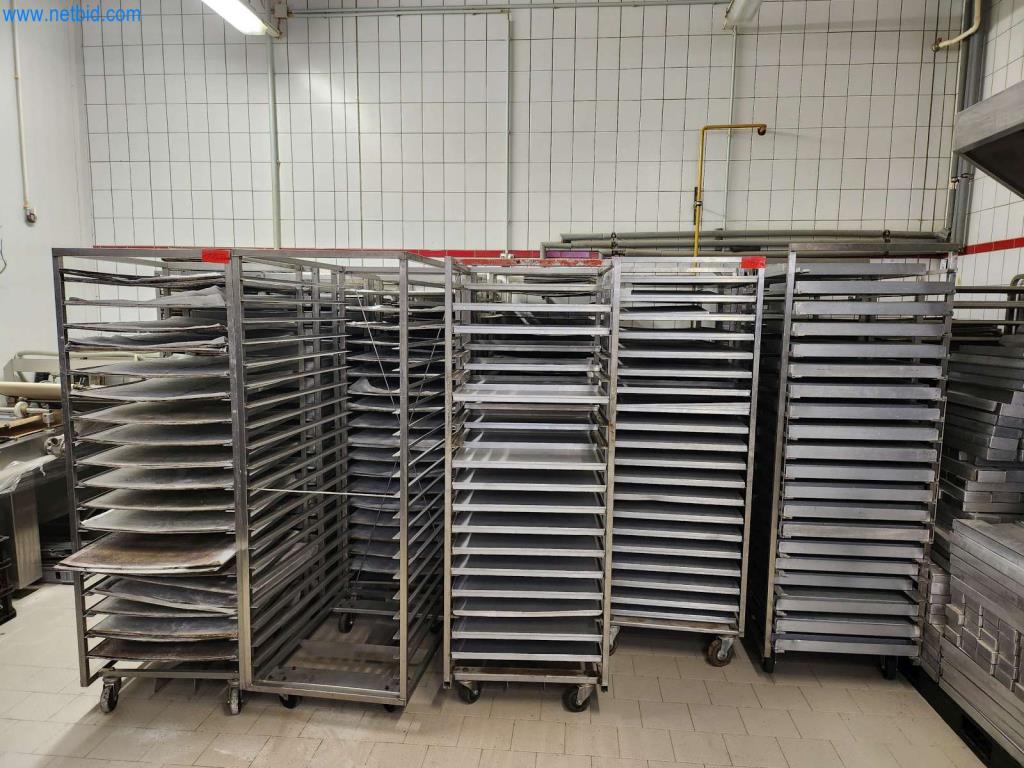 Máquinas bem conservadas de um fabricante de produtos de pastelaria-3