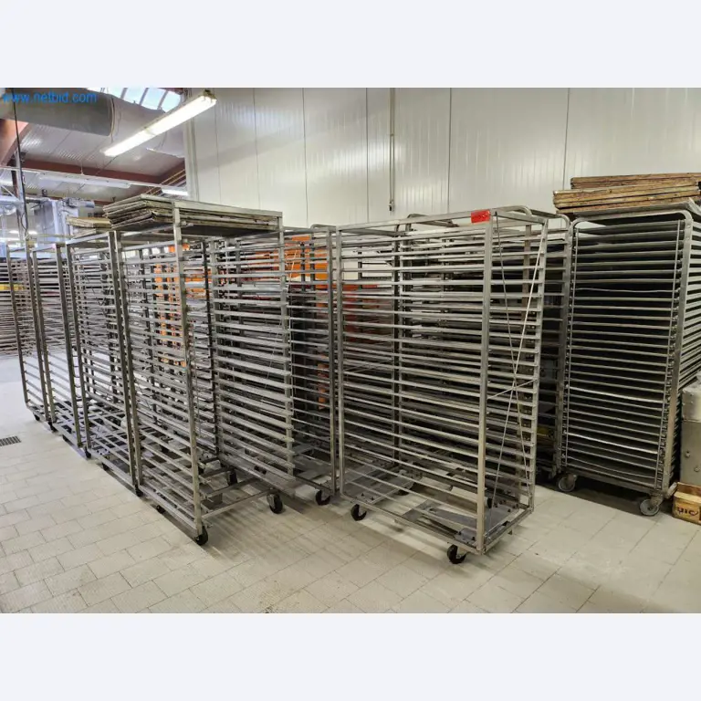 Máquinas bem conservadas de um fabricante de produtos de pastelaria-4