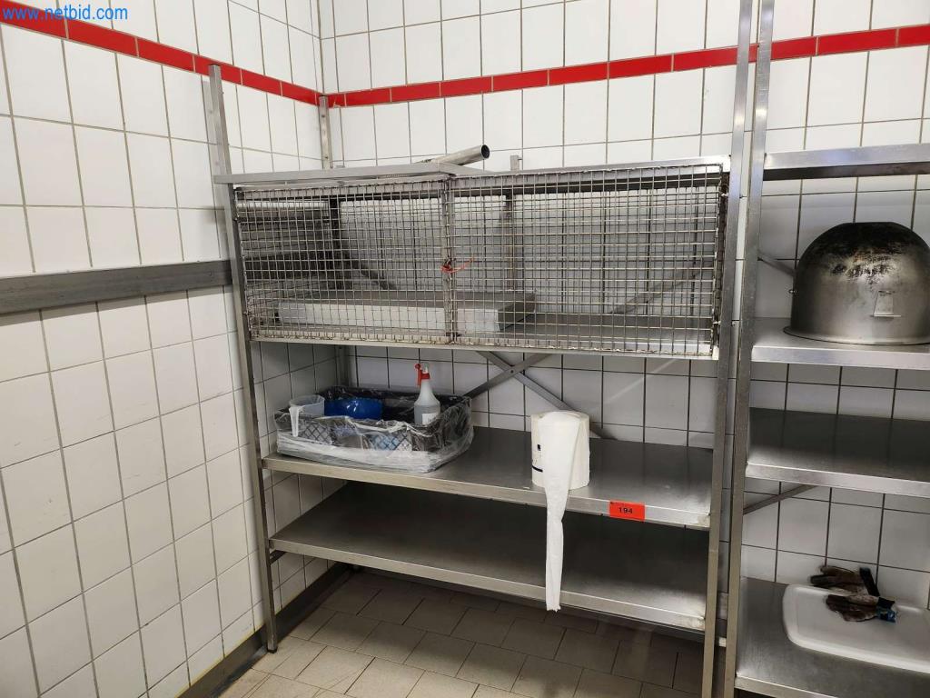 Máquinas bem conservadas de um fabricante de produtos de pastelaria-1