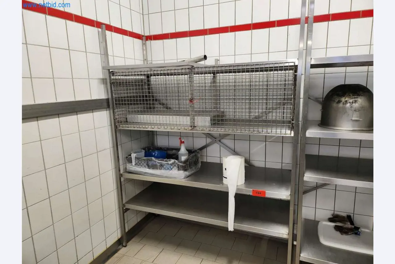 Máquinas bem conservadas de um fabricante de produtos de pastelaria-1