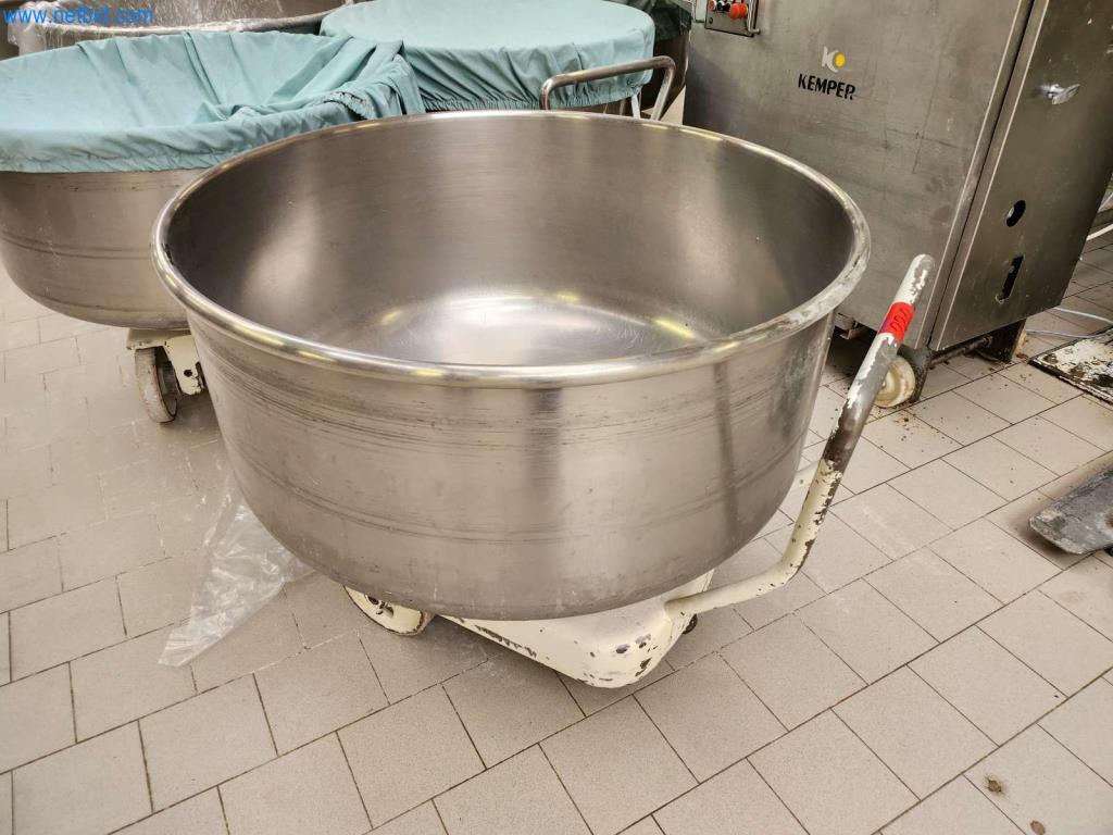 Máquinas bem conservadas de um fabricante de produtos de pastelaria-1