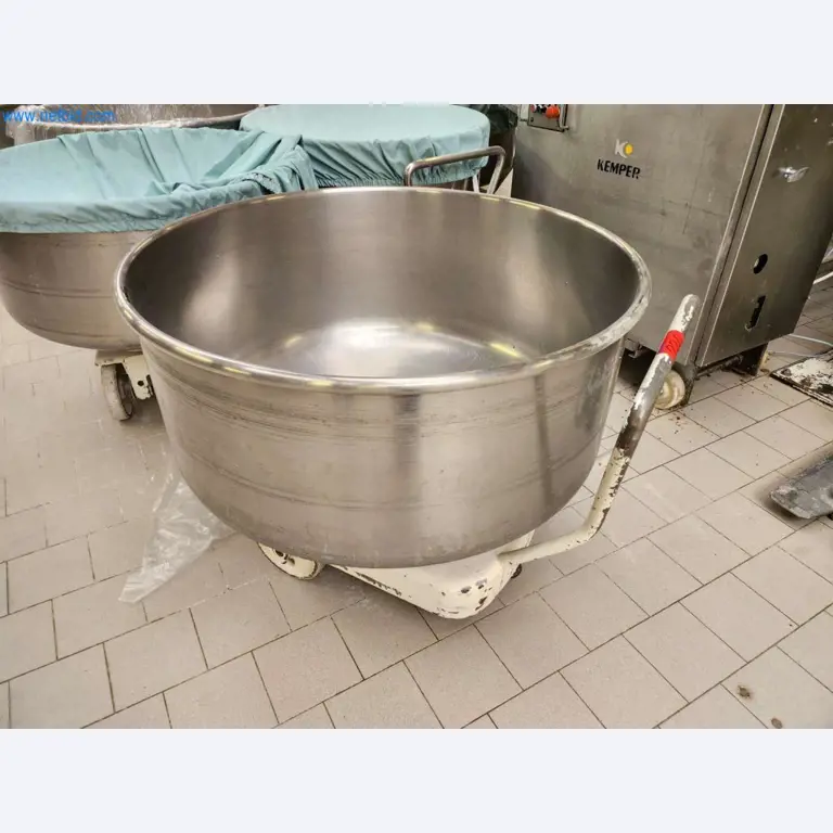 Máquinas bem conservadas de um fabricante de produtos de pastelaria-1