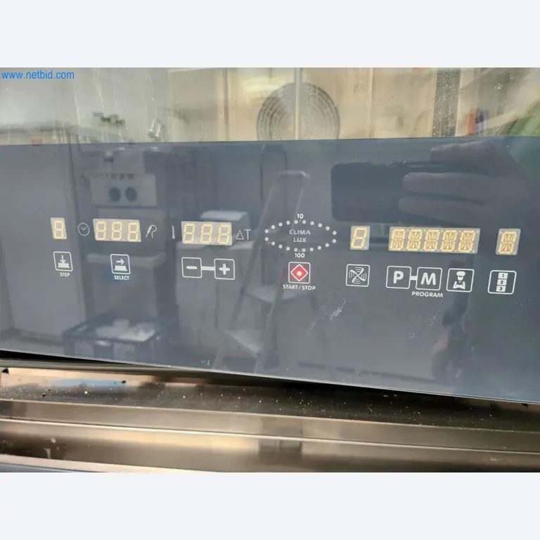 Máquinas bem conservadas de um fabricante de produtos de pastelaria-2