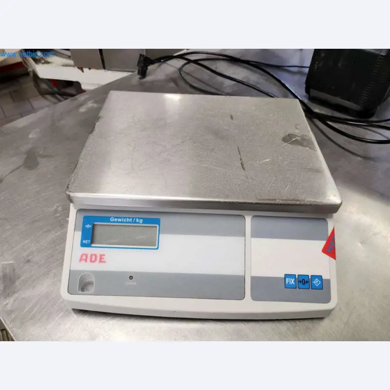 Máquinas bem conservadas de um fabricante de produtos de pastelaria-1