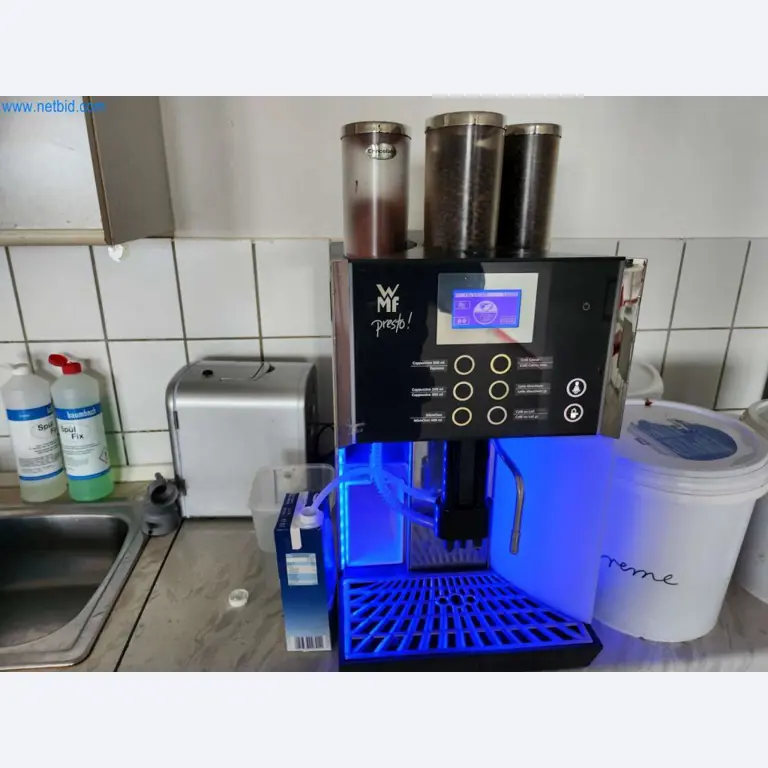 Well-maintained machines of a bakery manufacturer-1