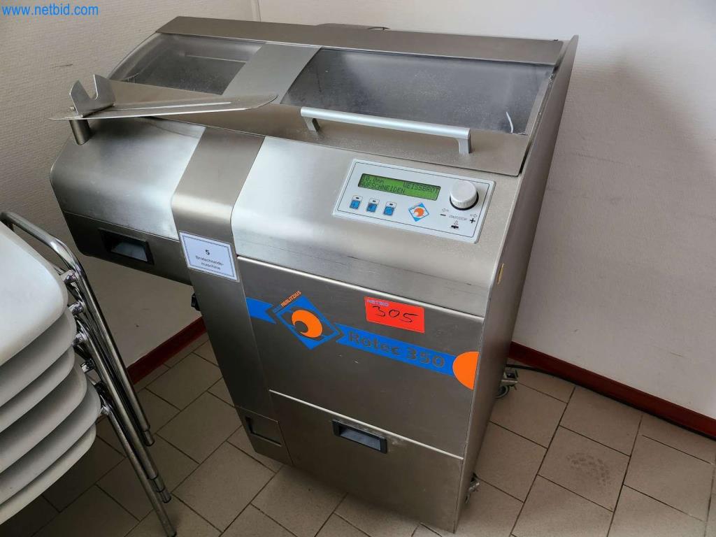 Máquinas bem conservadas de um fabricante de produtos de pastelaria-1