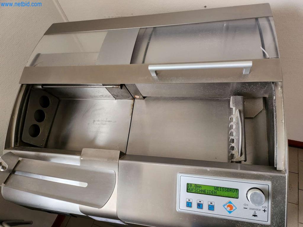 Máquinas bem conservadas de um fabricante de produtos de pastelaria-2