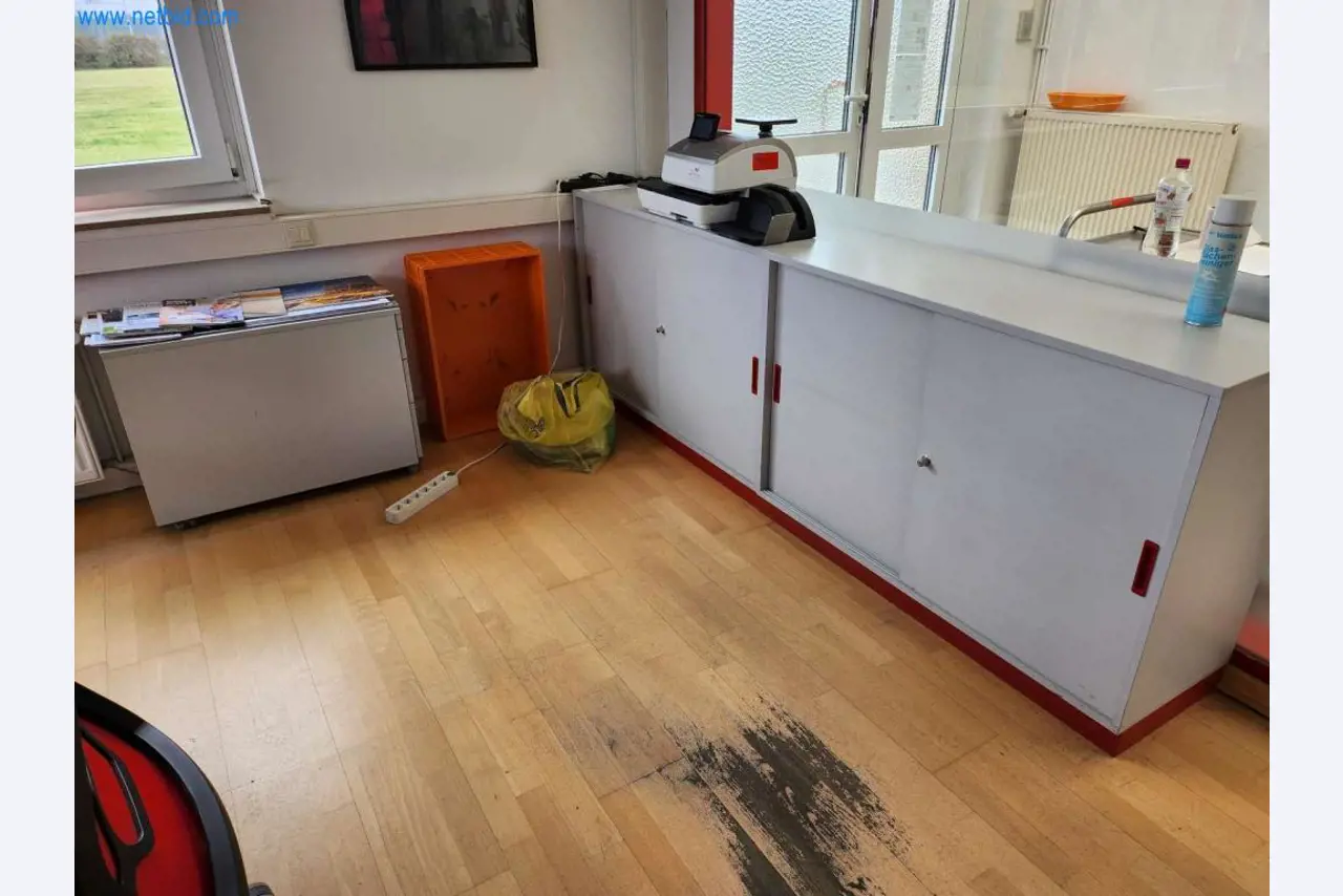 Máquinas bem conservadas de um fabricante de produtos de pastelaria-3