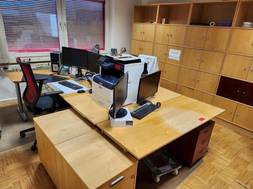 Máquinas bem conservadas de um fabricante de produtos de pastelaria-1