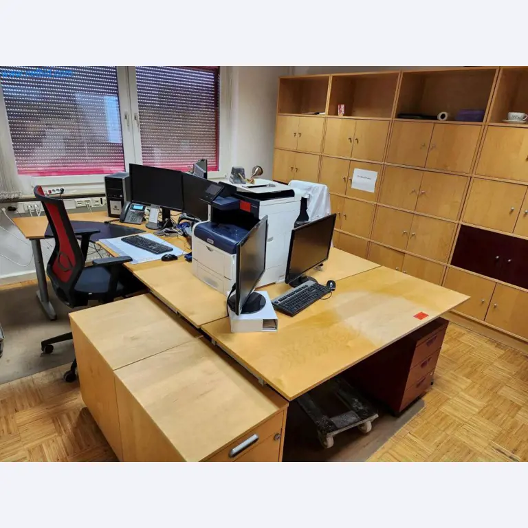 Máquinas bem conservadas de um fabricante de produtos de pastelaria-1