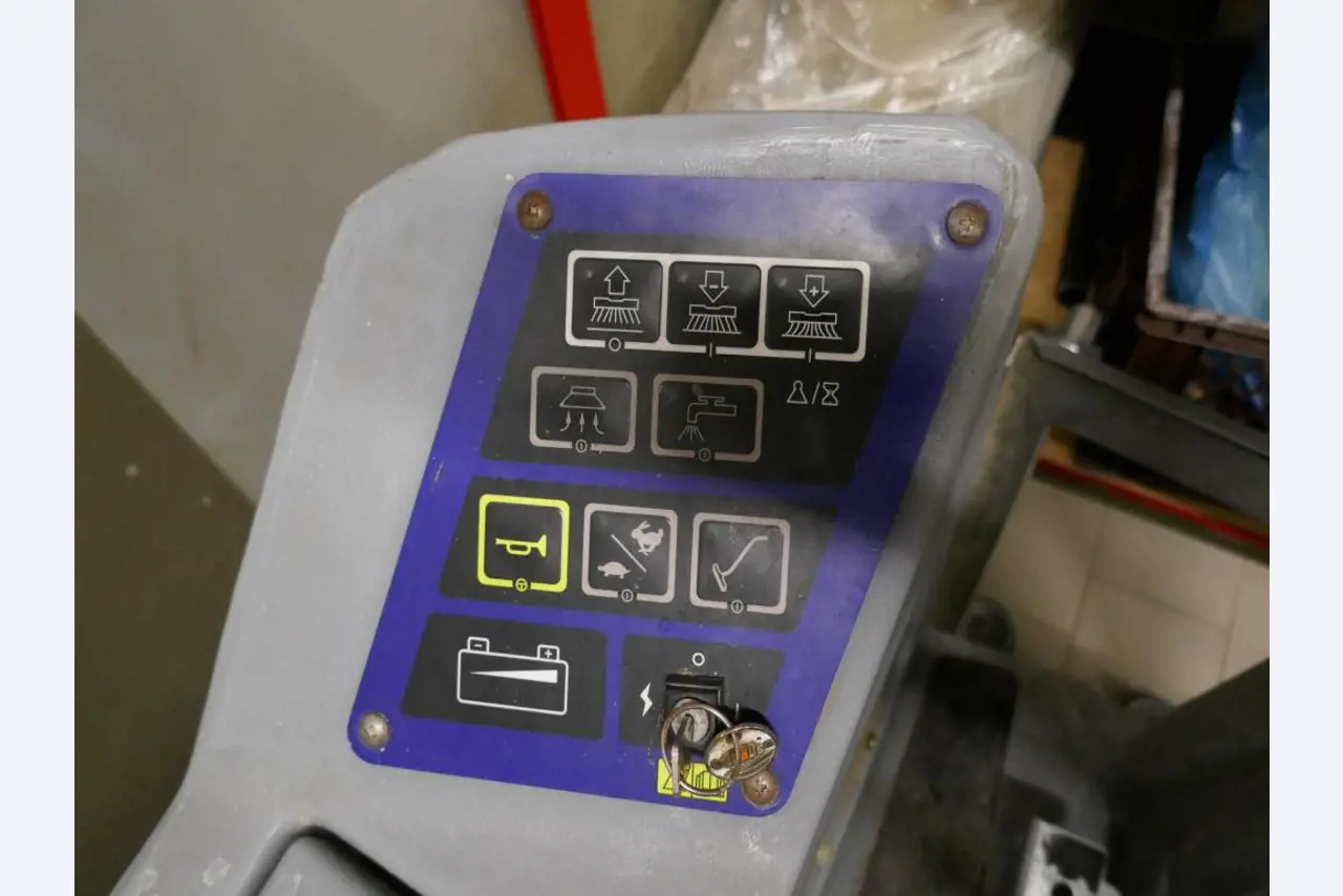 Máquinas bem conservadas de um fabricante de produtos de pastelaria-2