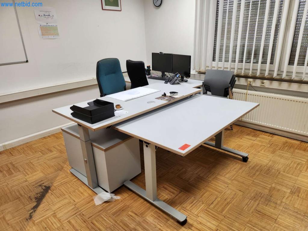 Máquinas bem conservadas de um fabricante de produtos de pastelaria-1