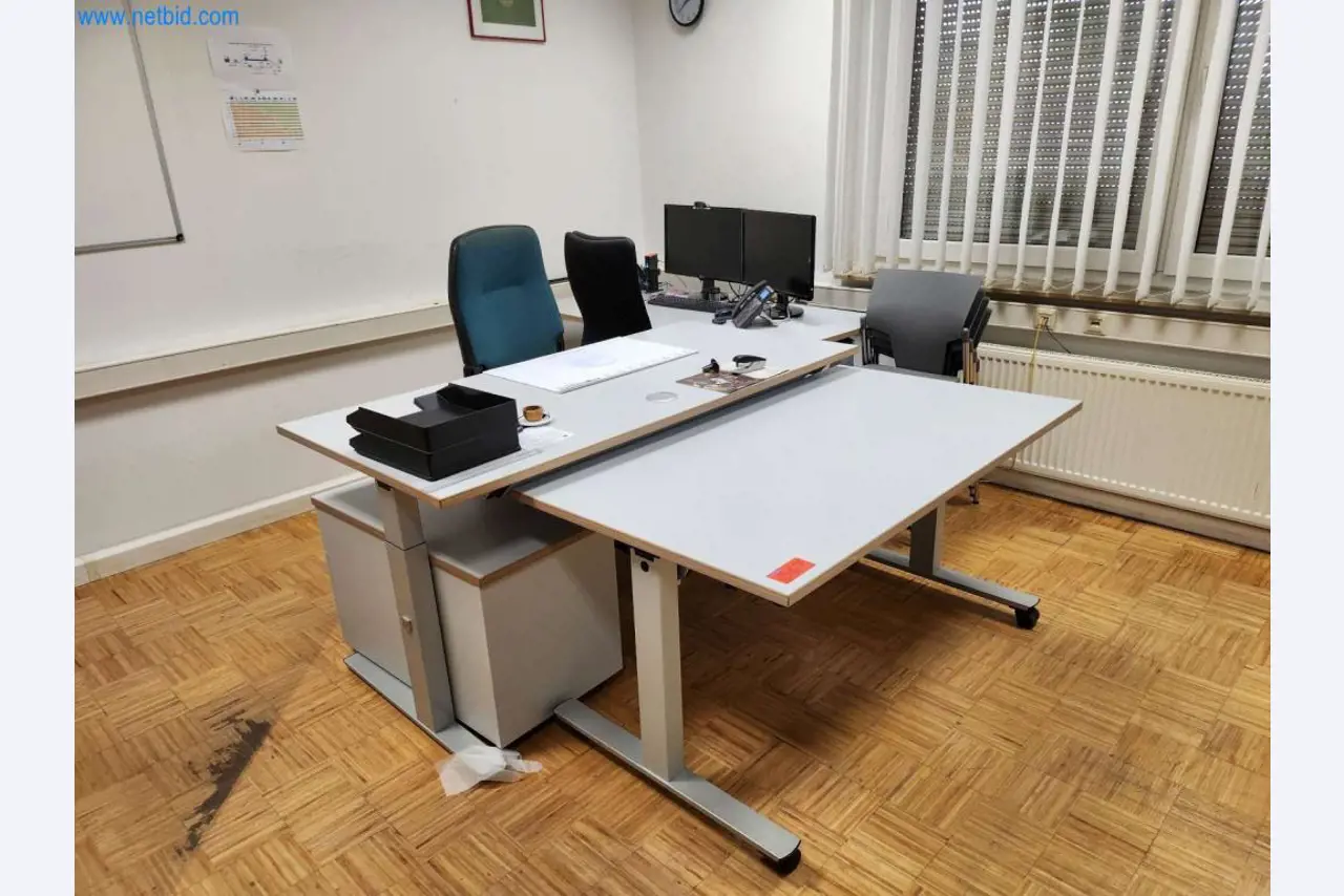 Máquinas bem conservadas de um fabricante de produtos de pastelaria-1