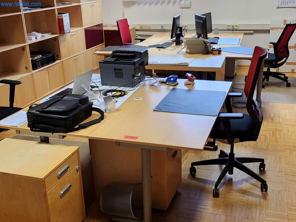 Máquinas bem conservadas de um fabricante de produtos de pastelaria-2