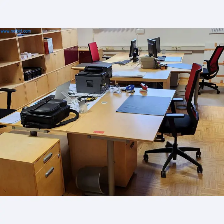 Máquinas bem conservadas de um fabricante de produtos de pastelaria-2