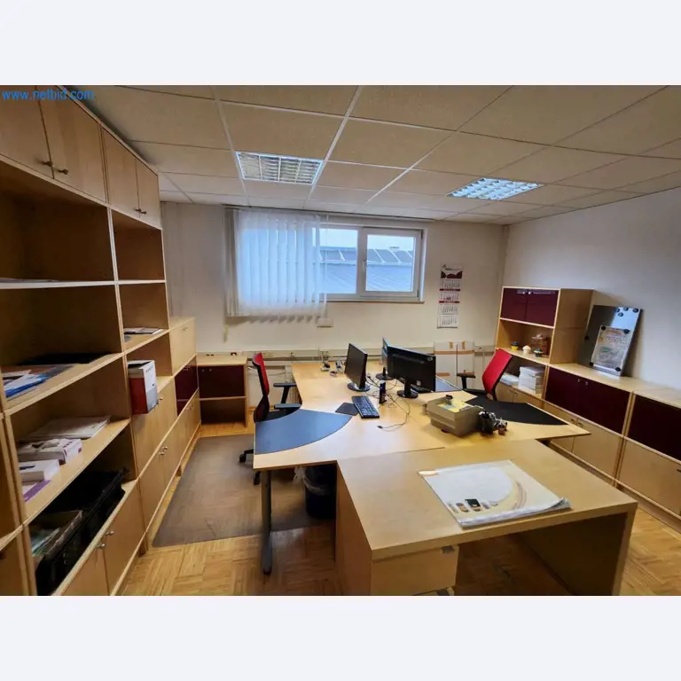 Máquinas bem conservadas de um fabricante de produtos de pastelaria-3