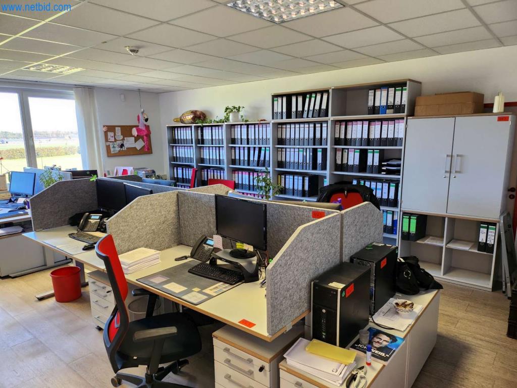 Máquinas bem conservadas de um fabricante de produtos de pastelaria-1