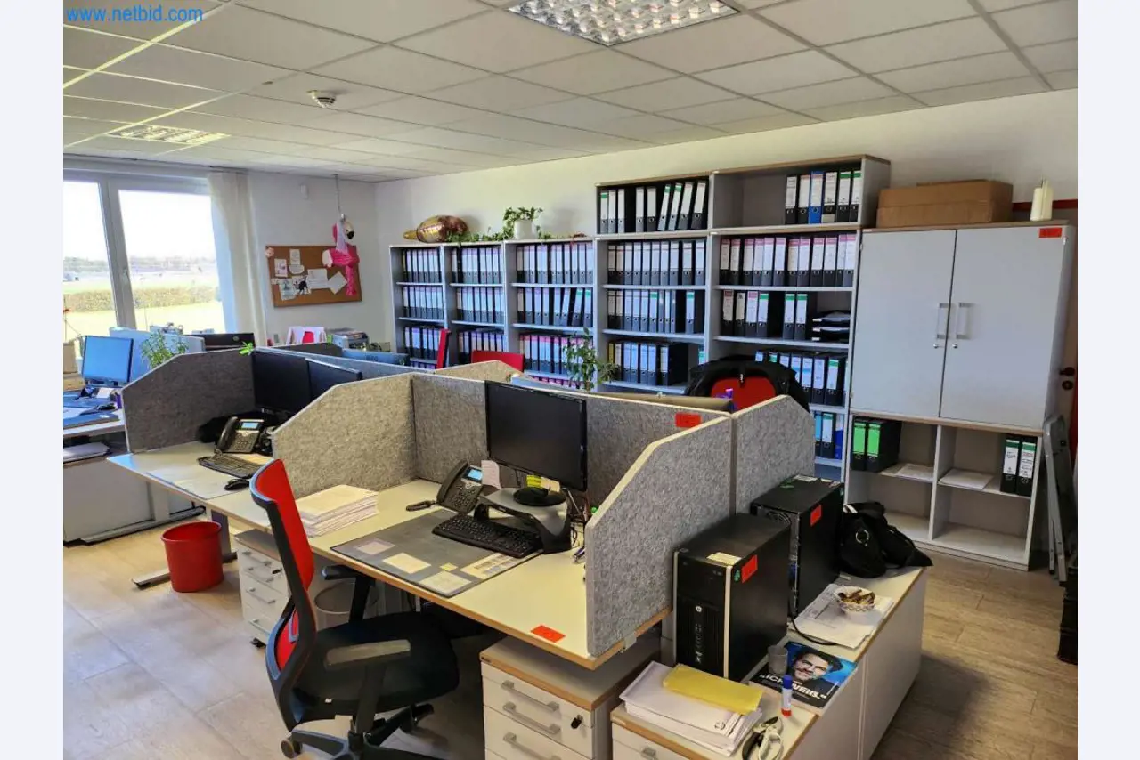 Máquinas bem conservadas de um fabricante de produtos de pastelaria-1