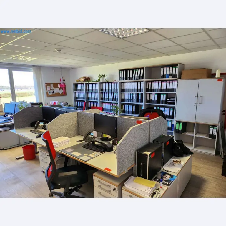 Máquinas bem conservadas de um fabricante de produtos de pastelaria-1