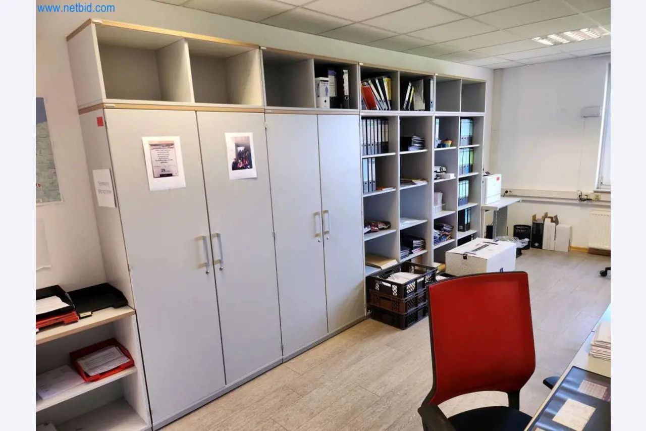 Máquinas bem conservadas de um fabricante de produtos de pastelaria-2