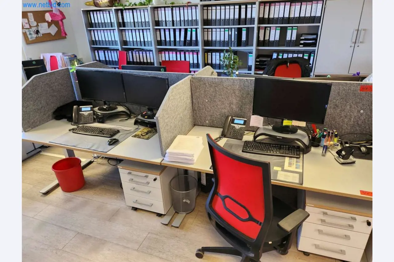 Máquinas bem conservadas de um fabricante de produtos de pastelaria-3