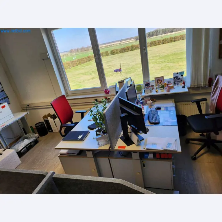 Máquinas bem conservadas de um fabricante de produtos de pastelaria-4