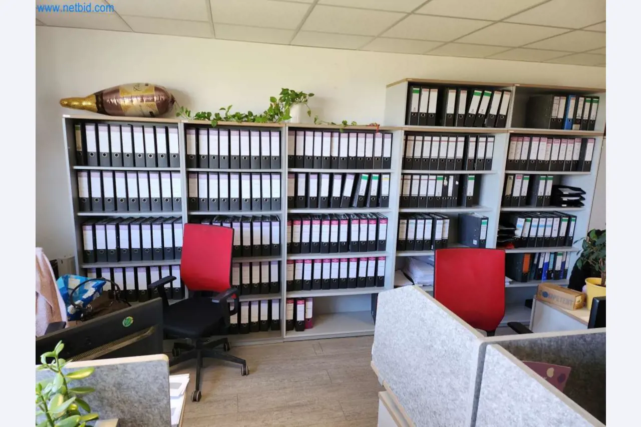 Máquinas bem conservadas de um fabricante de produtos de pastelaria-6