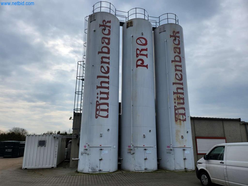 Máquinas bem conservadas de um fabricante de produtos de pastelaria-1