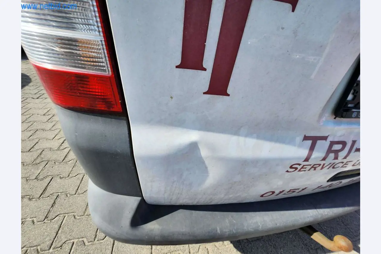 Máquinas bem conservadas de um fabricante de produtos de pastelaria-7