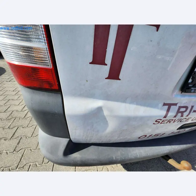 Máquinas bem conservadas de um fabricante de produtos de pastelaria-7