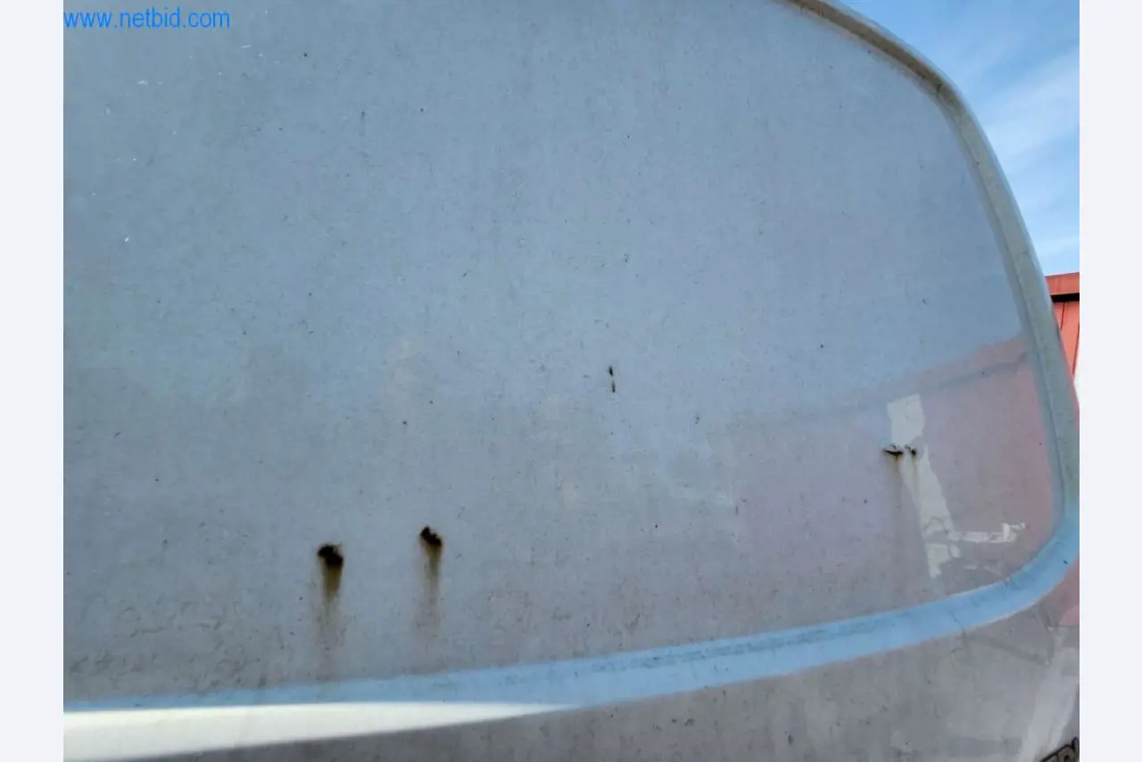 Máquinas bem conservadas de um fabricante de produtos de pastelaria-8