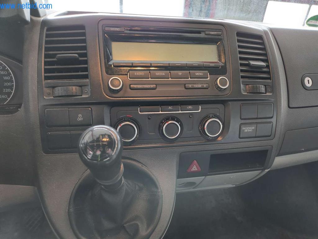 Well-maintained machines of a bakery manufacturer-7