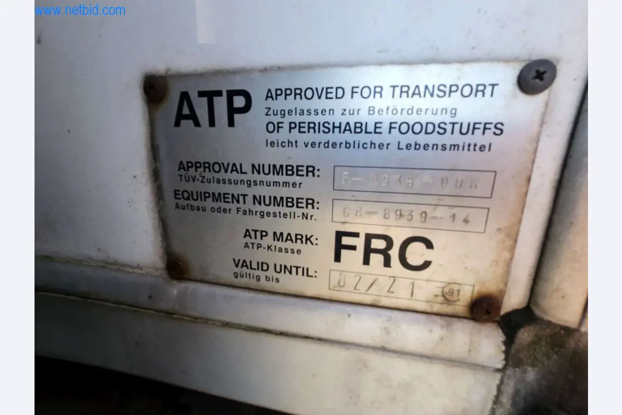 Máquinas bem conservadas de um fabricante de produtos de pastelaria-15