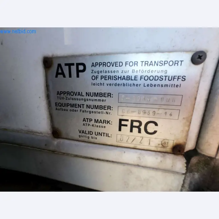 Máquinas bem conservadas de um fabricante de produtos de pastelaria-15