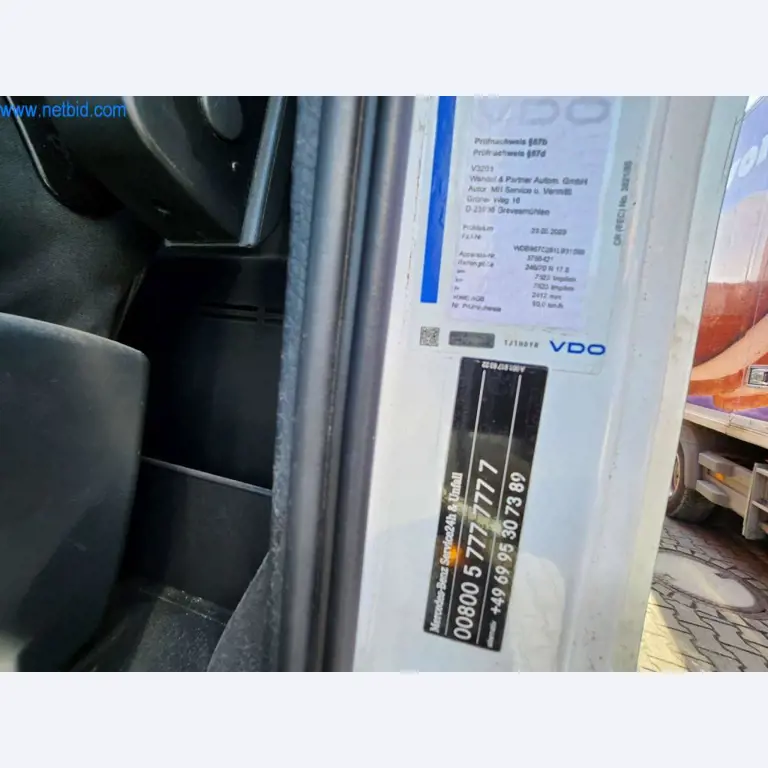 Máquinas bem conservadas de um fabricante de produtos de pastelaria-3