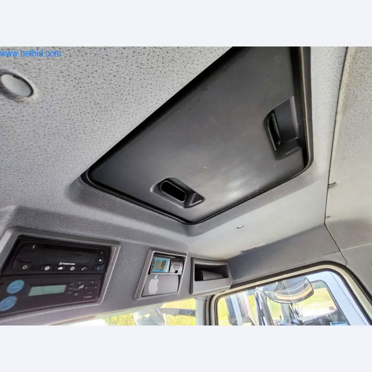 Máquinas bem conservadas de um fabricante de produtos de pastelaria-4